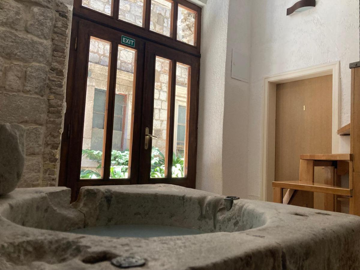 Guesthouse Vicelic 1 ดูบรอฟนิก ภายนอก รูปภาพ